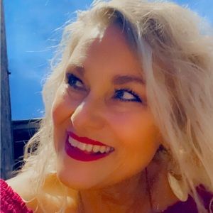 Meet your Posher, Posh